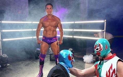 Alberto del Río revela cómo Mil Máscaras quiso frenar su paso a WWE