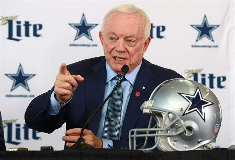 Cowboys owner Jones won't divulge anthem stance - National Football Post