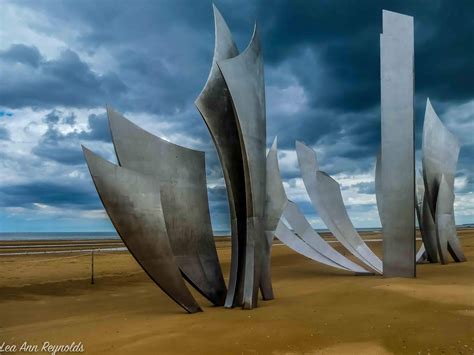 Image De Plage: Omaha Beach Memorial Sculpture