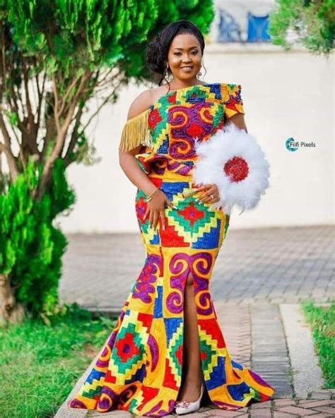 Clipkulture | 20 Elegant Brides in Kente Styles For Engagement | Kente ...