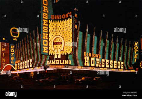 Horseshoe neon lights las vegas hi-res stock photography and images - Alamy