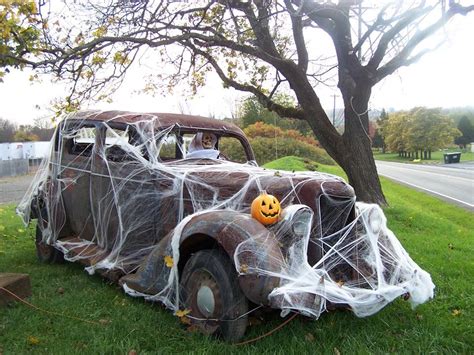 Halloween car