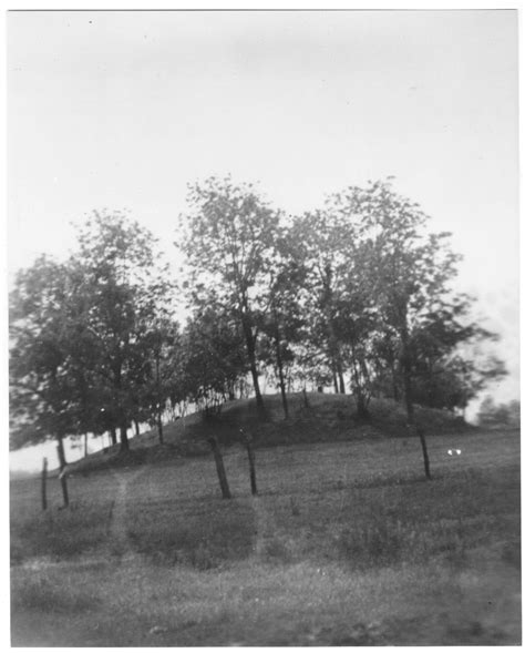 Mound Builders: A Travel Guide to the Ancient Ruins in the Ohio Valley ...