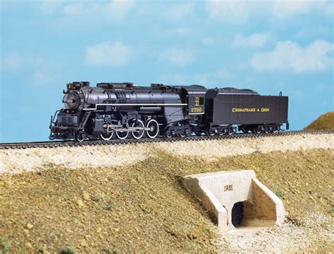 Bachmann N scale 2-8-4 steam locomotive | ModelRailroader.com