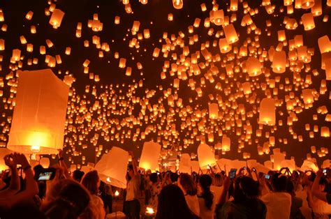 Endless Traveling Map: Yi Peng Lantern Festival in Chiang Mai, Thailand