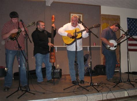 Kentucky Bluegrass Music: Live Bluegrass Music Shows in Autumn