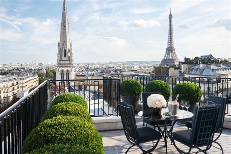 Top Paris Hotels With Eiffel Tower Views: 10 Top Choices!