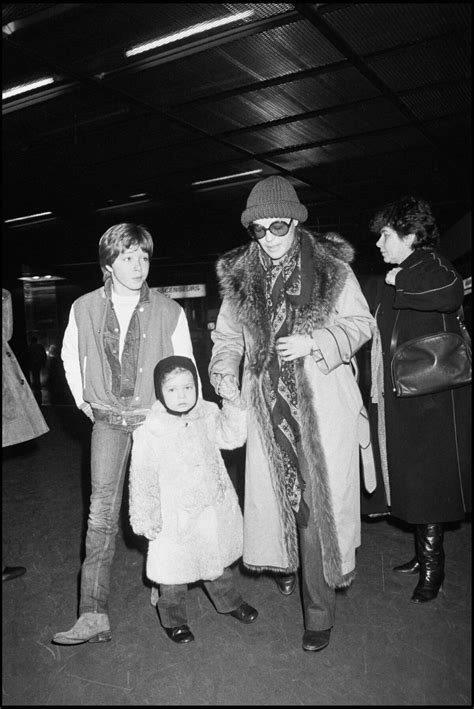 Photo : Romy Schneider avec ses enfants Sarah Biasini et David Meyen à ...