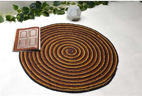 Coastal Seashell Round Rug: Nautical, Tranquil, Round Rug for Beachy Vibes Durable doormats and ...