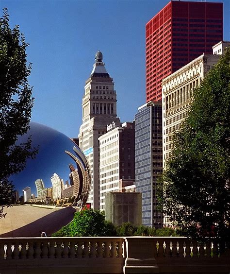 Chicago cloud gate the bean skyline reflected – Artofit