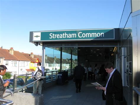 Streatham Common Station © Alex McGregor :: Geograph Britain and Ireland