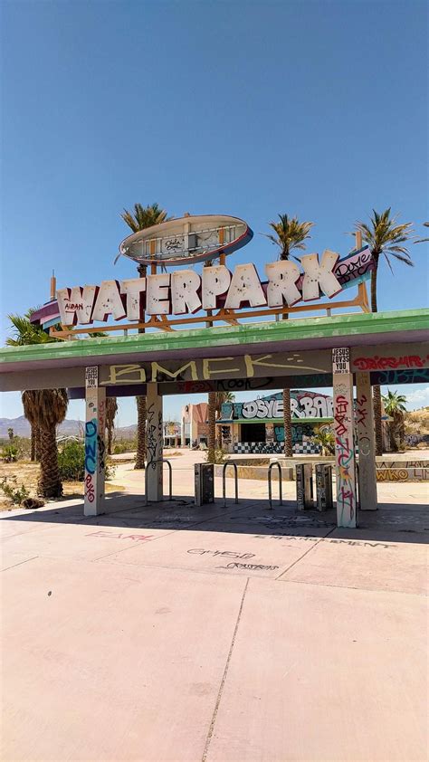 Lake Dolores Water Park outside Barstow California. [OC] | Abandoned water parks, Water park ...