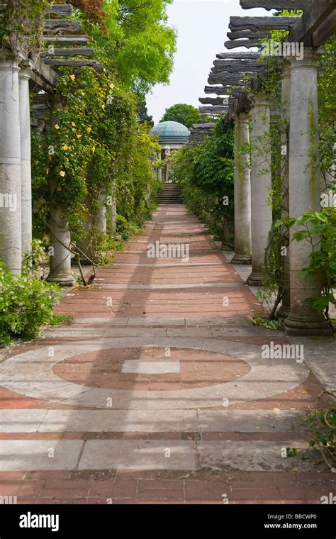 Golders Green , Golders Hill Park , Pergola Hill , walkway with columns ...