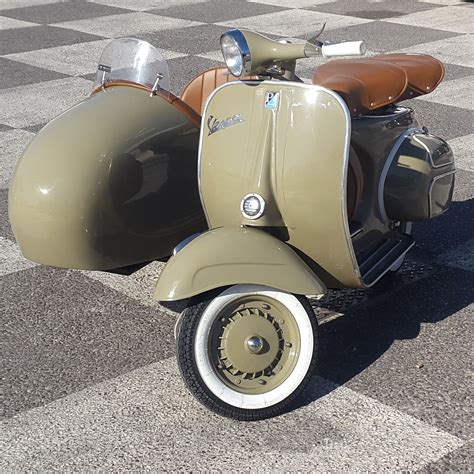 Vespa sidecar | Vespa, Beiwagen, Vintage vespa