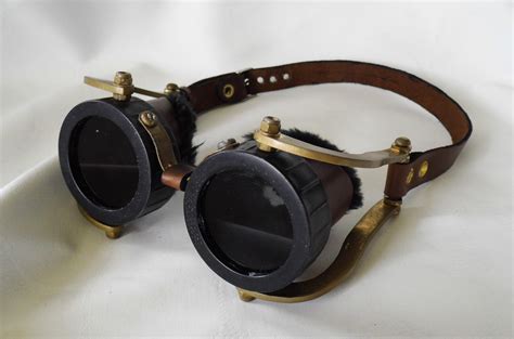 Steampunk Goggles - shaded by vanbangerburger on DeviantArt