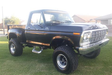 1978 FORD F-150 CUSTOM 4X4 PICKUP