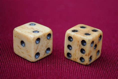 Here is a very nice pair fo early bone dice! Hand carved and hand ...