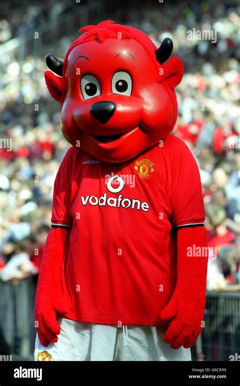 Red mascot hi-res stock photography and images - Alamy