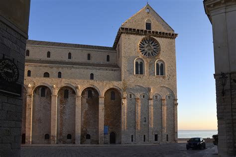 Trani - Cathedral (3) | From Bari to Trani | Pictures | Italy in Global-Geography