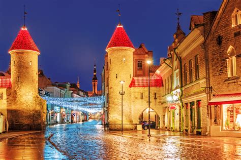 Baltic Tour - Tallinn Christmas Market Tour