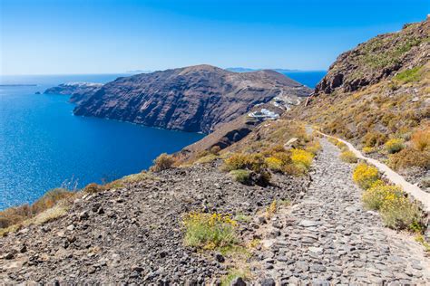 The Hike From Fira to Oia in Santorini — Thomas Chen Photography