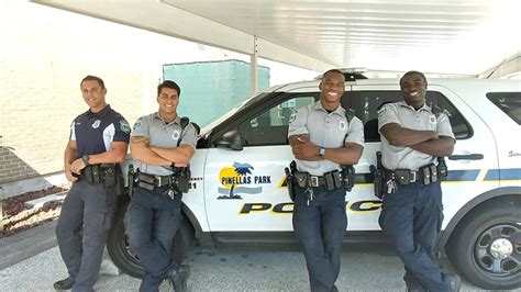 'Hot' cop battle between Florida police