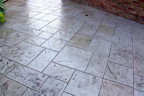 Concrete patio stamped with Extra Large Ashlar Slate Tile pattern ...