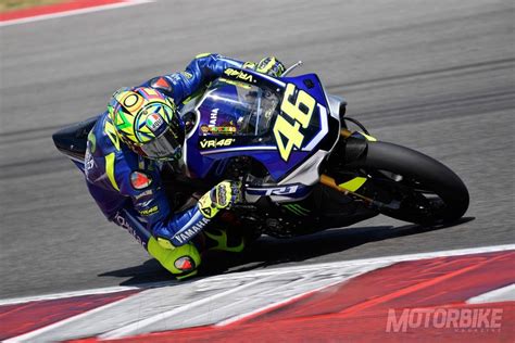 Valentino Rossi entrena con los pilotos del Yamaha VR46 Master Camp - Motorbike Magazine