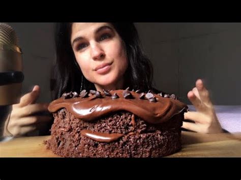 ASMR | CHOCOLATE CAKE | EATING SOUNDS | MUKBANG - YouTube