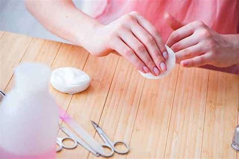 DIY natural nail polish remover | Femina.in