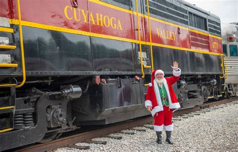 4 Santa & Holiday Train Ride Excursions to Take This Season | Step Out ...