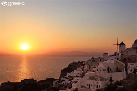 Sunset in Santorini, Greece | Greeka