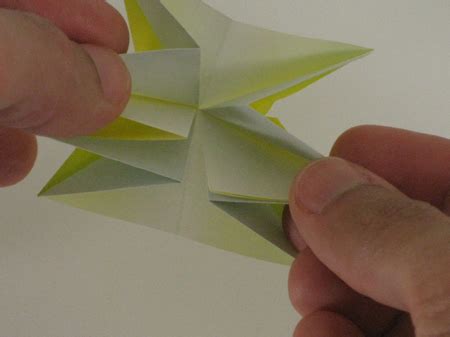 Origami Flowers Folding Instructions - Origami Daisy Instructions