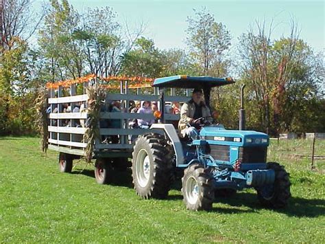 halloween hayride ideas - Google Search Haunted Hayride, Holidays And ...