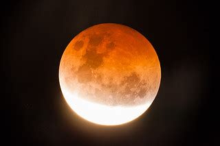 2014 Blood Moon | 5D Mark II + Celestron Nexstar 6SE | Yanxin Wang | Flickr