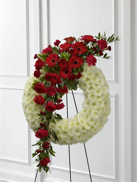 The FTD Graceful Tribute Wreath (S44-4542) – Beaudry Flowers