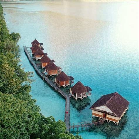 Pantai Ora Maluku Dengan Suasana Layaknya Maldives - Wisata Milenial