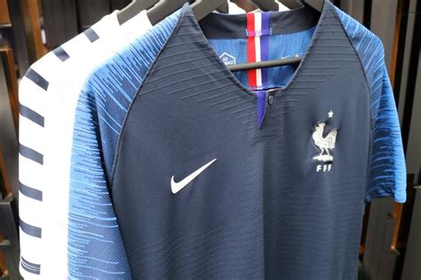 Mondial 2018 : les maillots de la France ont fuité | Foot Inside