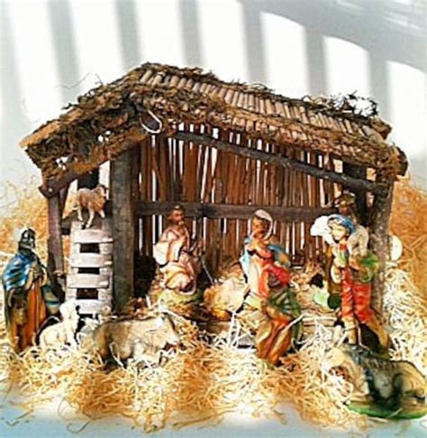 Vintage/Antique Nativity Creche 12 Piece Italian Nativity Set