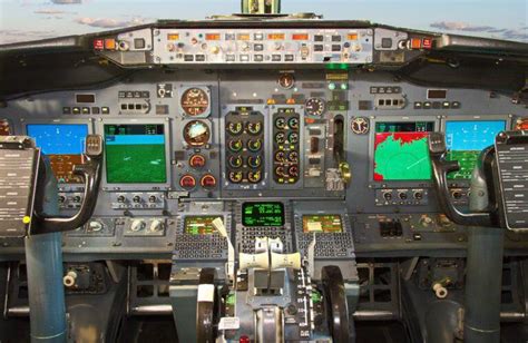 737-300 cockpit with upgraded panels : r/cockpits