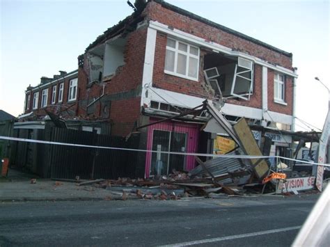 Earthquake damage in St Albans | discoverywall.nz