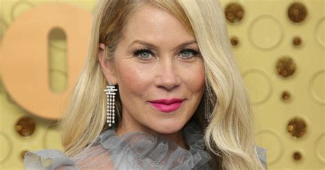 Christina Applegate: - Uses a diaper - Breaking Latest News