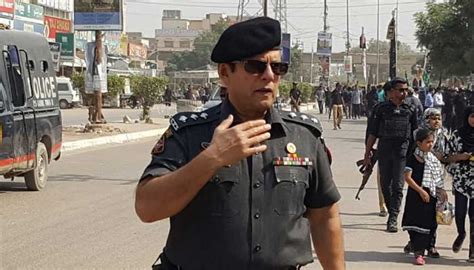 Sindh cop who solved double murder by probing a parrot retires