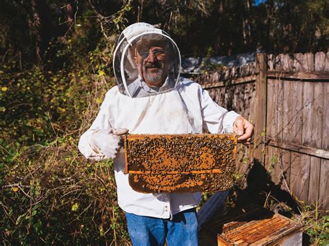 Wesley Chapel Man’s Beekeeping Hobby Is As Sweet As Honey — Neighborhood News