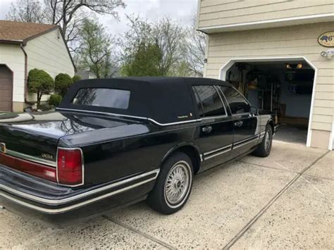 1991 LINCOLN TOWN CAR - PRESIDENTIAL EDITION for sale