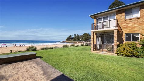 Avoca Beachfront Unit South Strand 1 - George Brand Holidays