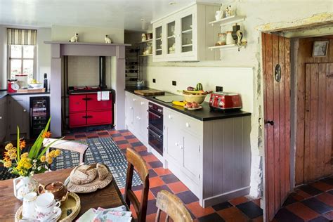 Real home: a derelict Welsh cottage is given a new lease of life | Welsh cottage, Kitchen ...