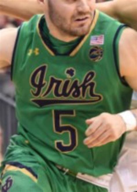 Notre Dame Fighting Irish 2018-19 Jerseys