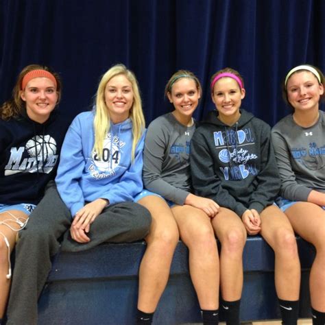 Senior Volleyball Girls! - Mater Dei Catholic High School - Breese, IL