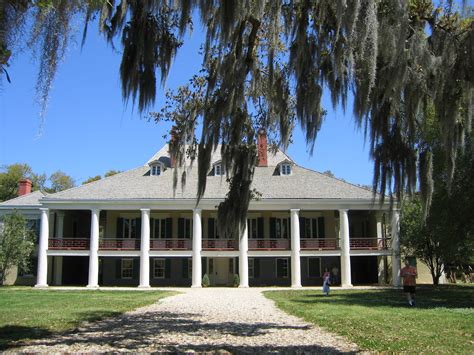 Cathi and Don on the road: Destrehan Plantation, Hot day